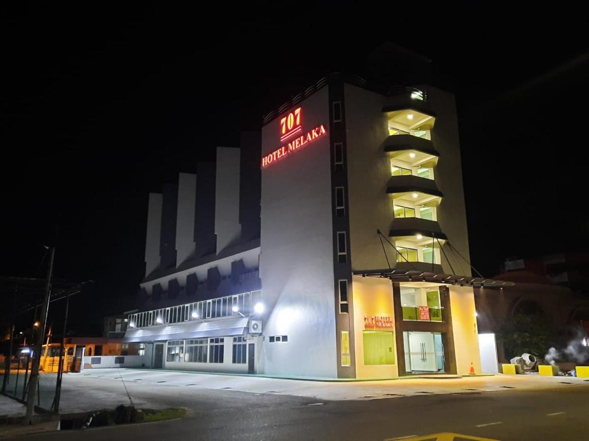 707 Hotel Melaka Exteriör bild