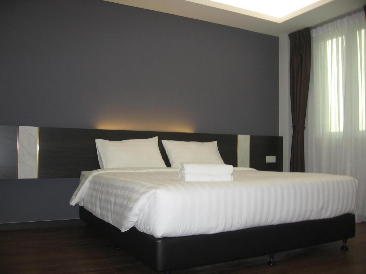 707 Hotel Melaka Exteriör bild
